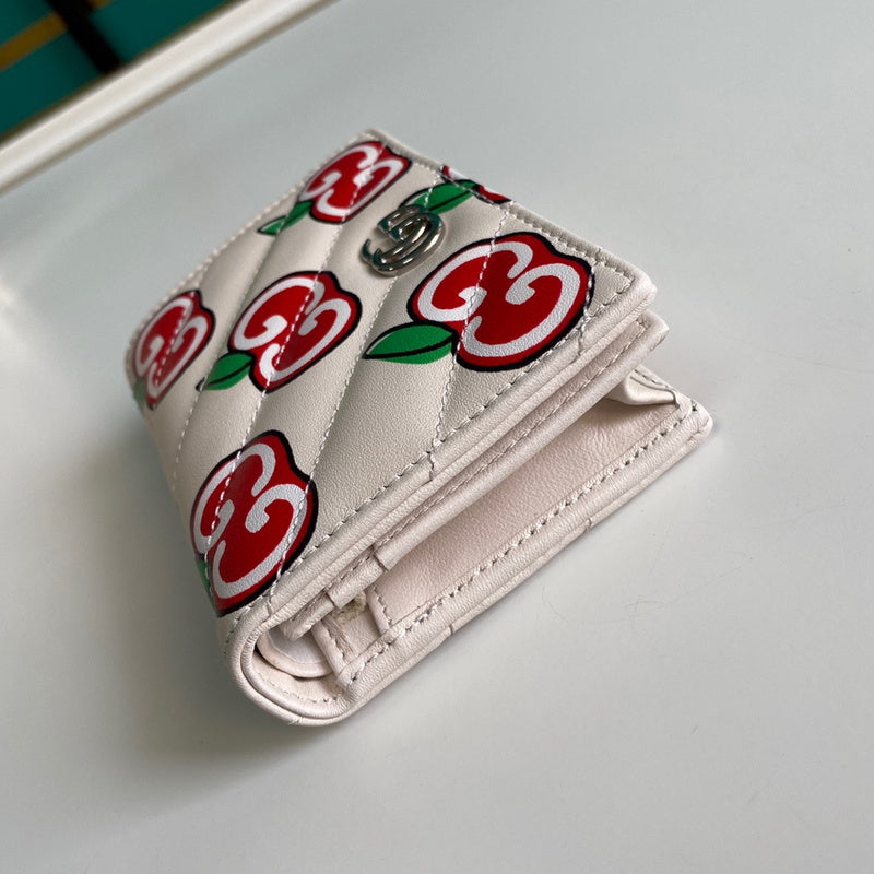 Gucci   Luxury Bags  893