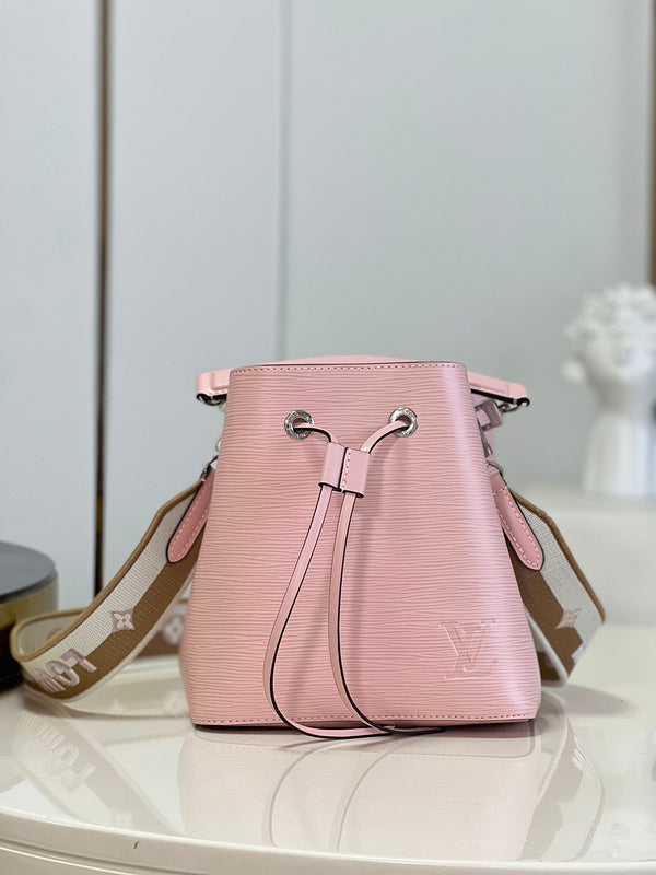 Alice Bags- Louis Vuittons  - 16462