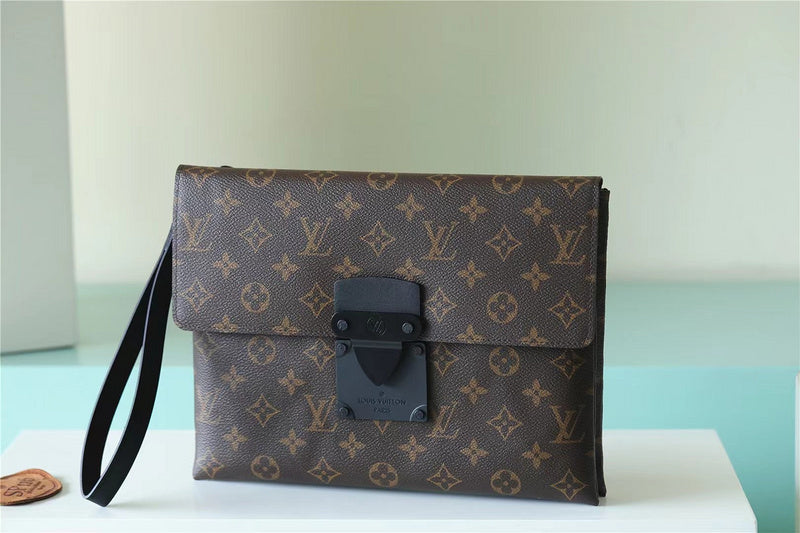 Alice bags - Louis Vuittons  - 10550