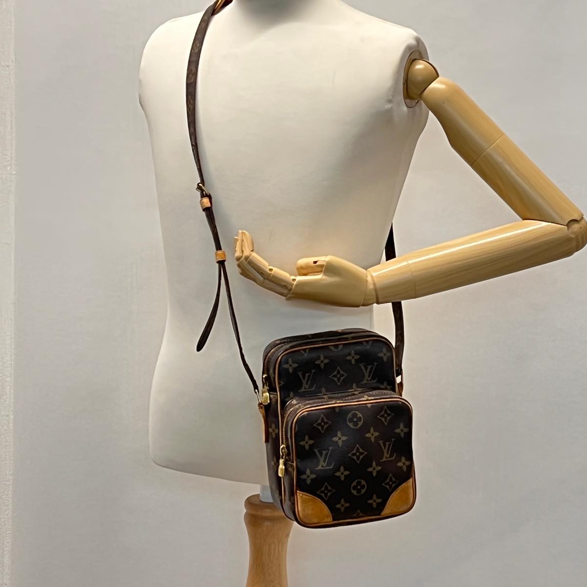 Louis Vuitton Brown Canvas Amazone shoulder bag