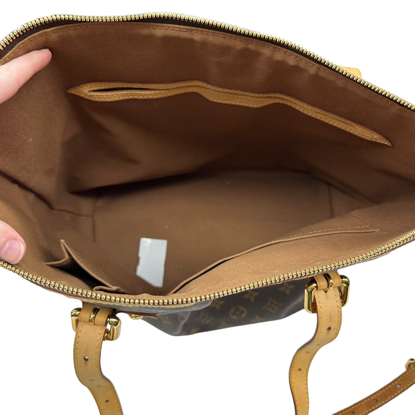 HandBag Luxury Designer By Louis Vuitton  Size: Large