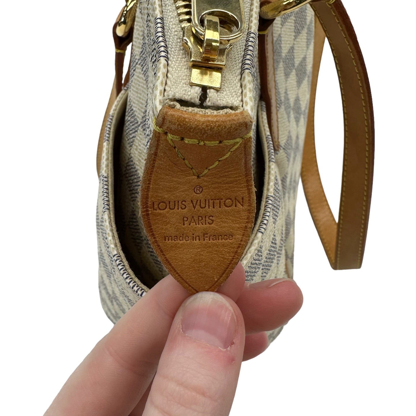 HandBag Luxury Designer By Louis Vuitton  Size: Medium