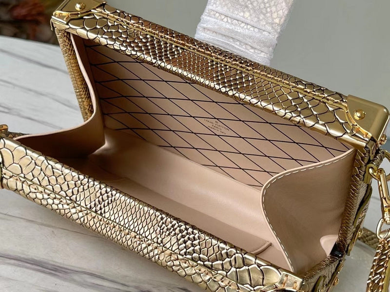 Alice Bags- Louis Vuittons  - 15879