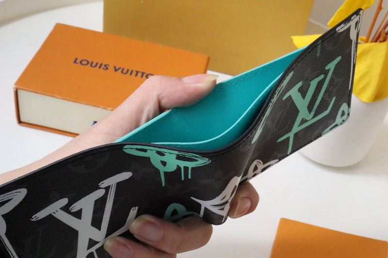 Alice Bags- Louis Vuittons  - 16003