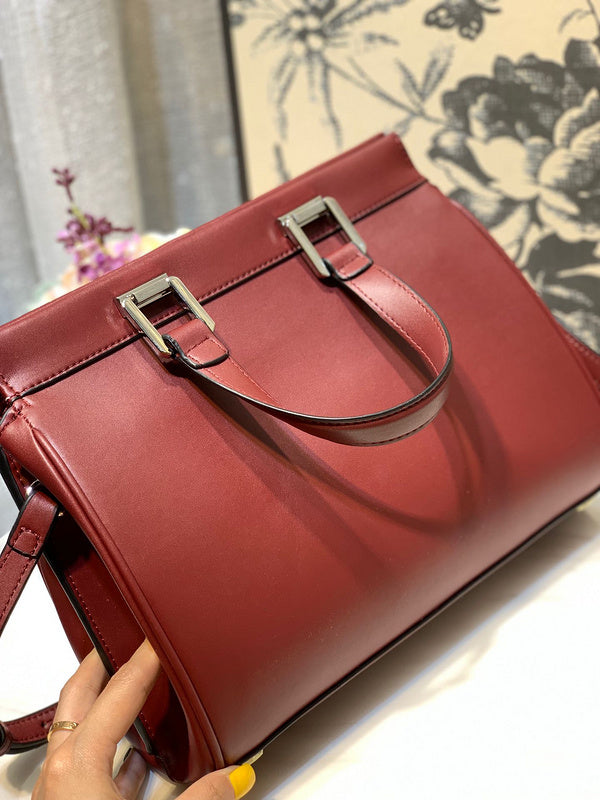 Gucci  Luxury -  Bags - 454