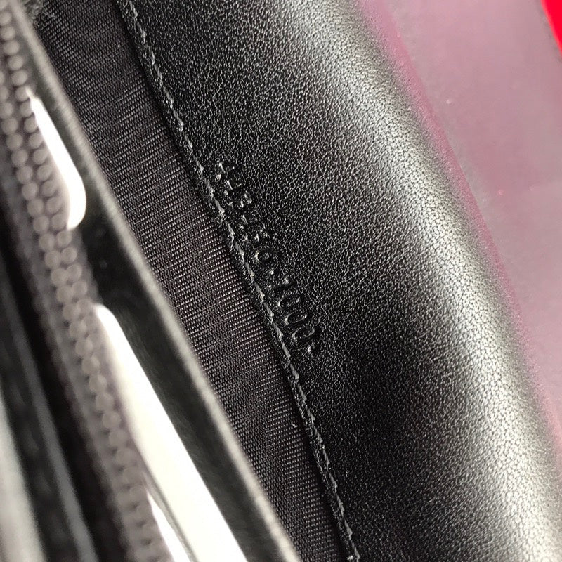 Gucci   Luxury Bags  937