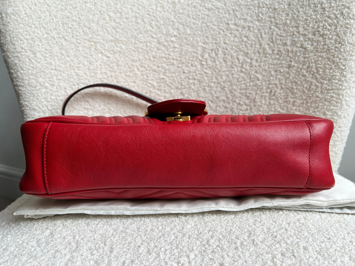 Gucci GG Hibiscus Red Marmont Medium Shoulder Bag (RRP £2,340)