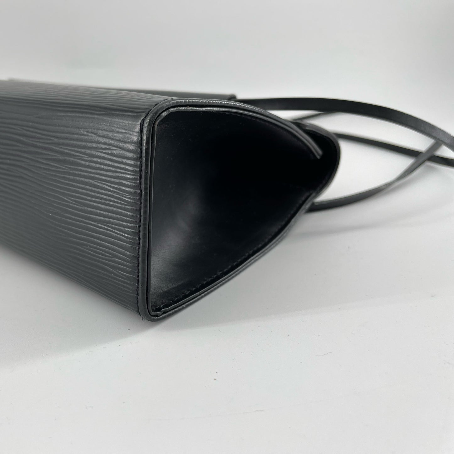 Louis Vuitton Dinard shoulder bag