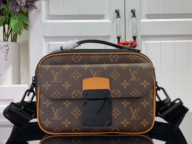 Alice bags - Louis Vuittons  - 15206