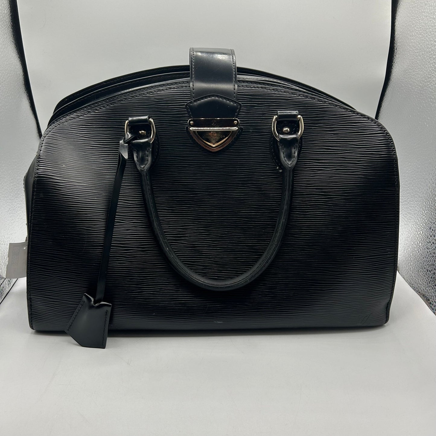 HandBag Luxury Designer Louis Vuitton, Size Large