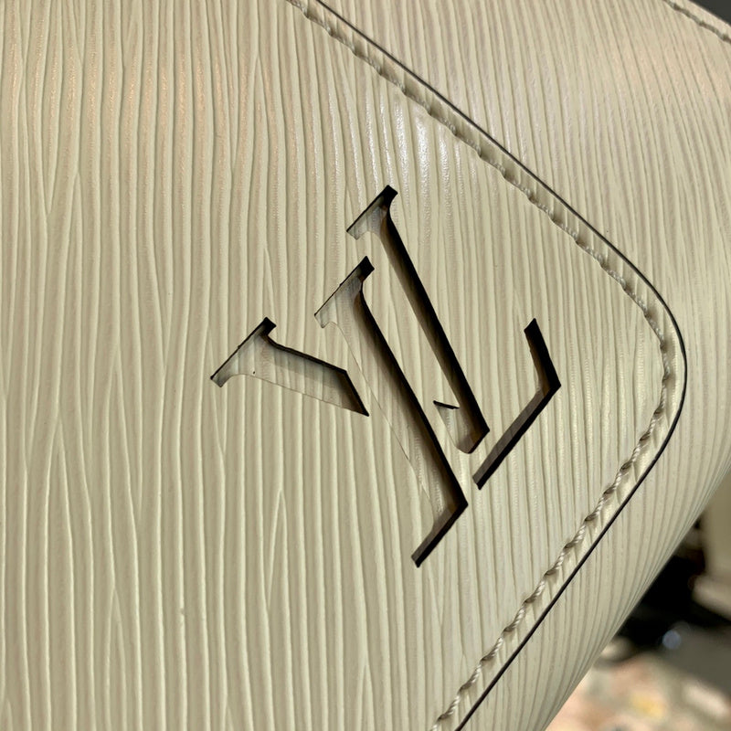Alice Bags- Louis Vuittons  - 16744