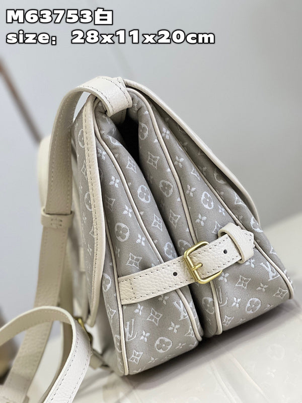 Alice Bags- Louis Vuittons  - 15906