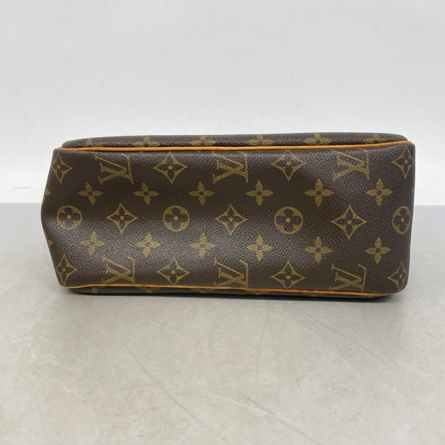 Louis Vuitton  Shoulder Bag