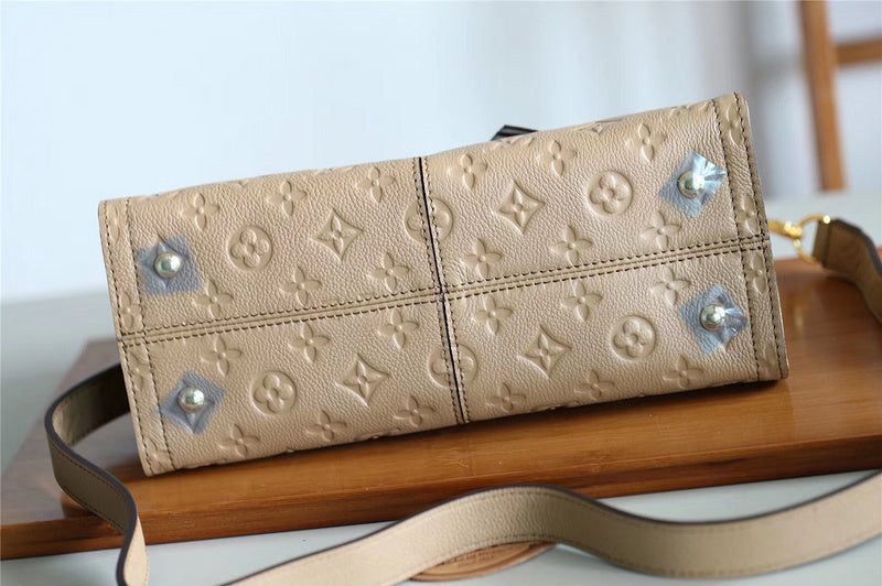 Alice bags - Louis Vuittons  - 7950