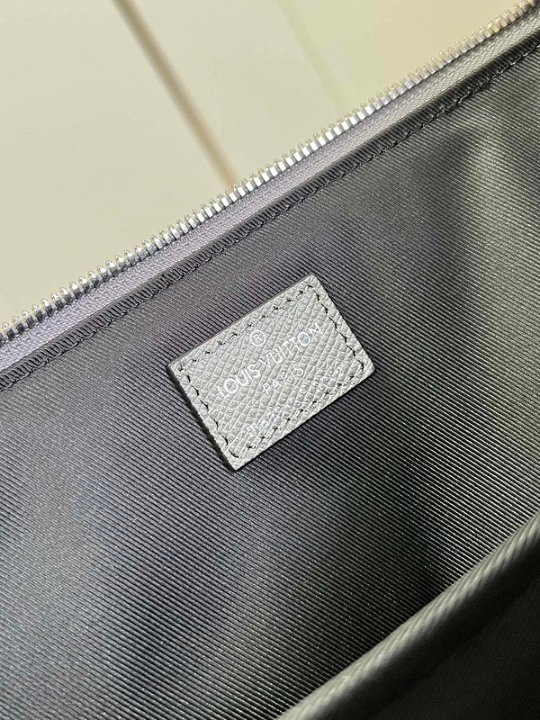 Alice Bags- Louis Vuittons  - 16102