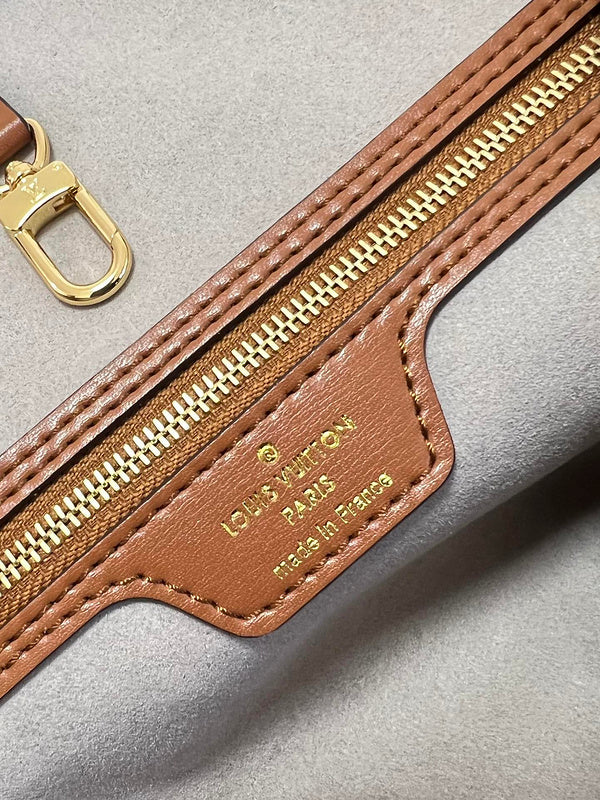Alice Bags- Louis Vuittons  - 16205