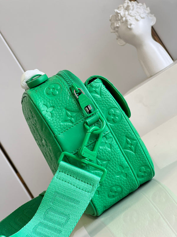 Alice Bags- Louis Vuittons  - 16416