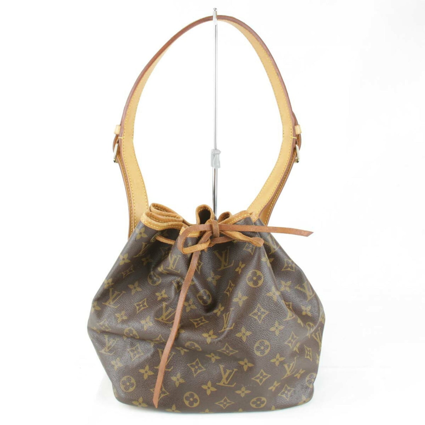 Louis Vuitton    Shoulder Bag