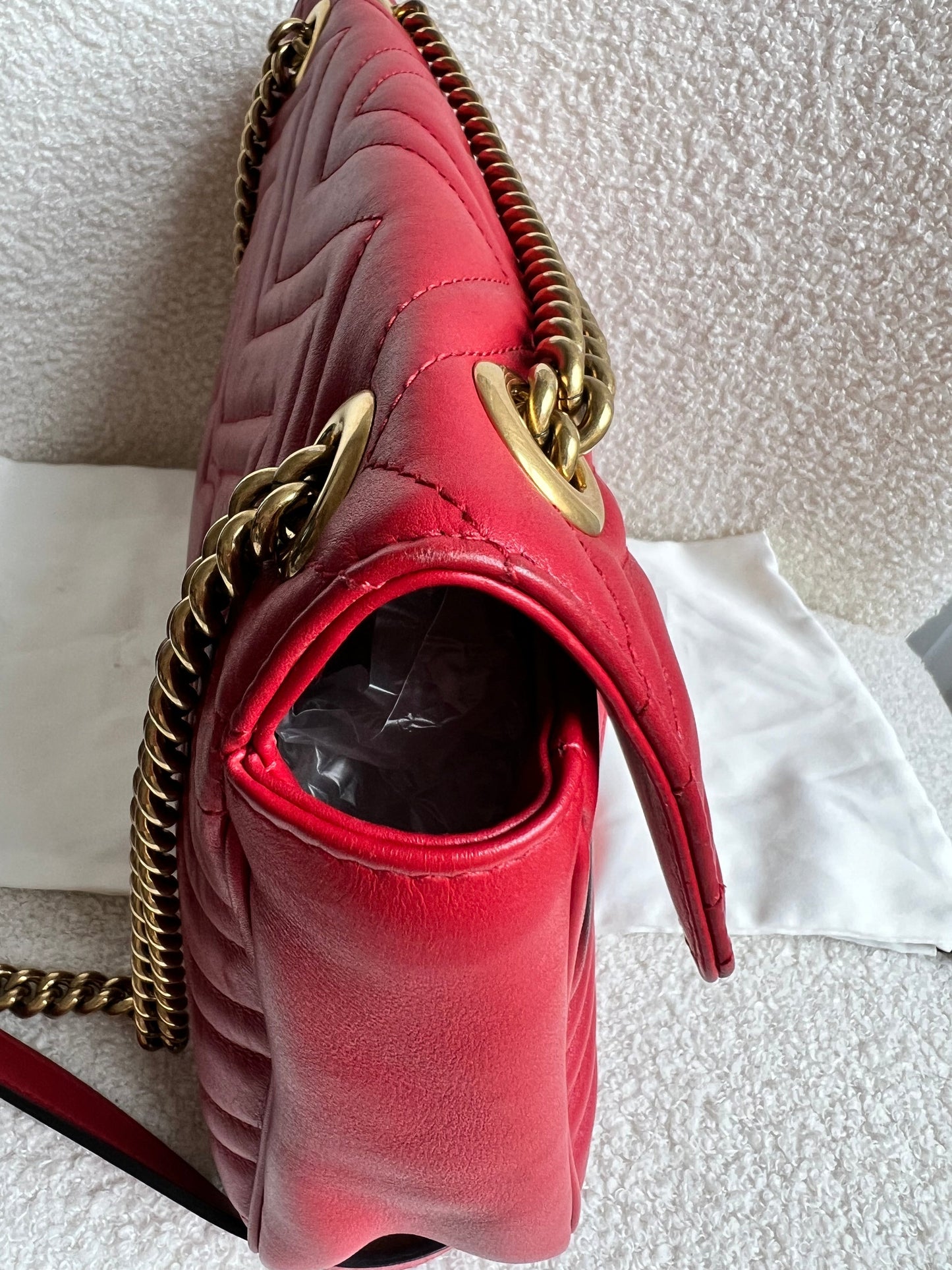 Gucci GG Hibiscus Red Marmont Medium Shoulder Bag (RRP £2,340)