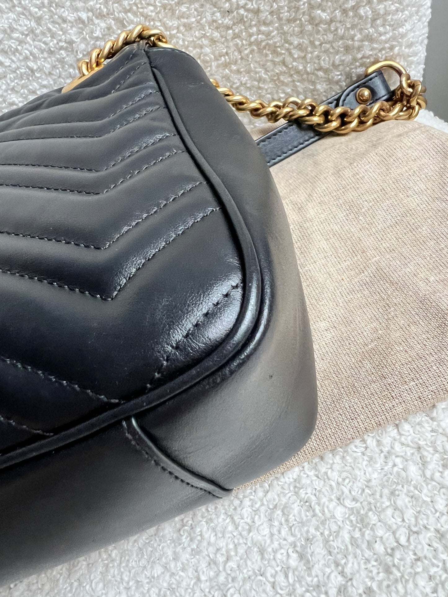 Gucci GG Black Marmont Medium Shoulder Bag (RRP £2,340)