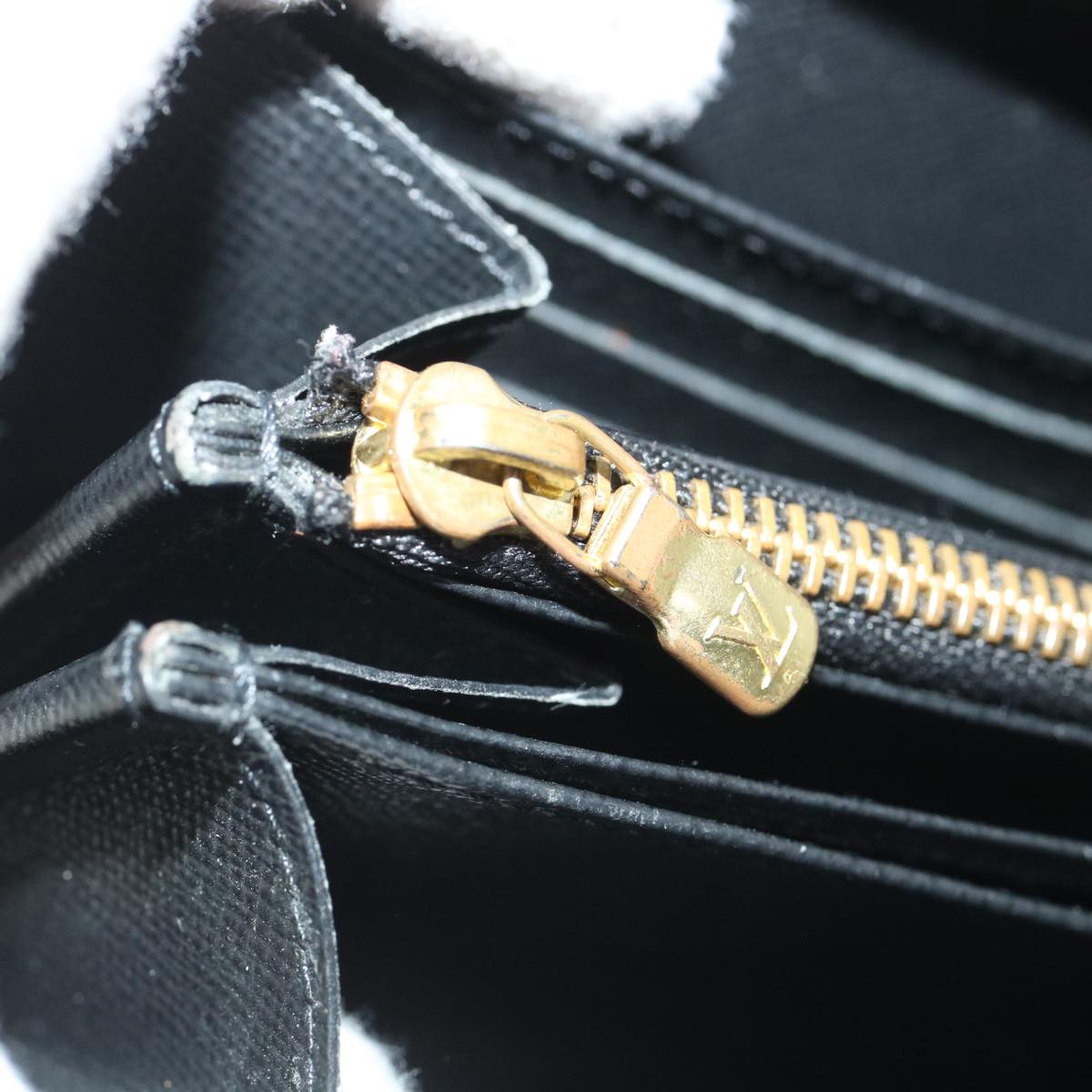 Louis Vuitton Black Leather Portefeuille zippy wallet accessories