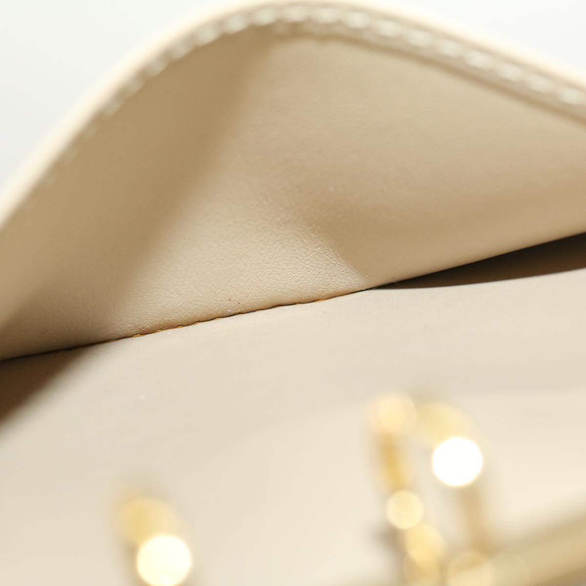 Louis Vuitton Beige Patent leather Agenda wallet accessories