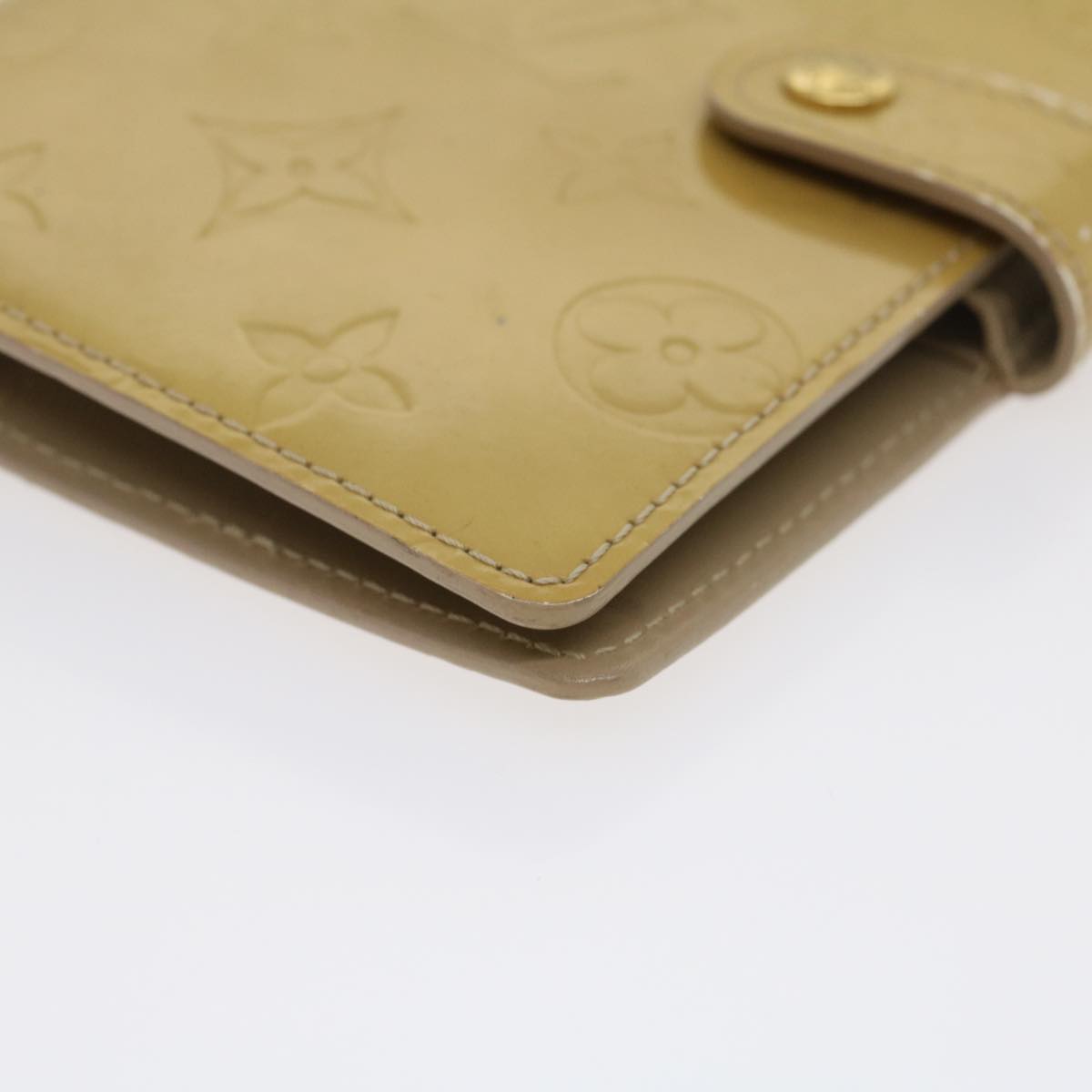Louis Vuitton Beige Patent leather Agenda wallet accessories