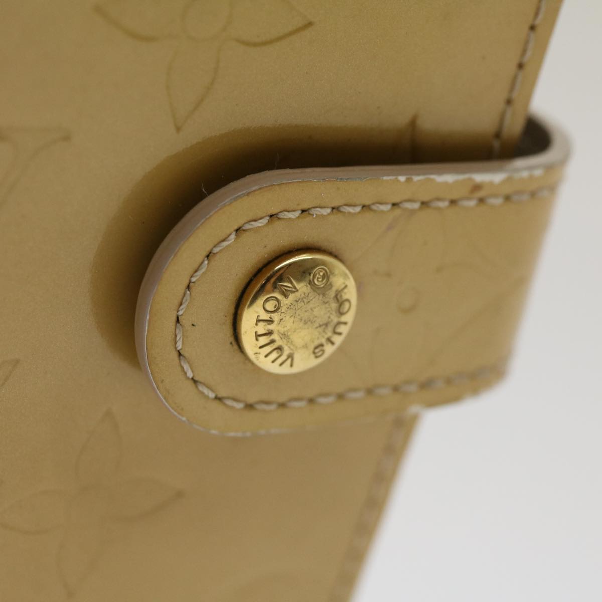 Louis Vuitton Beige Patent leather Agenda wallet accessories