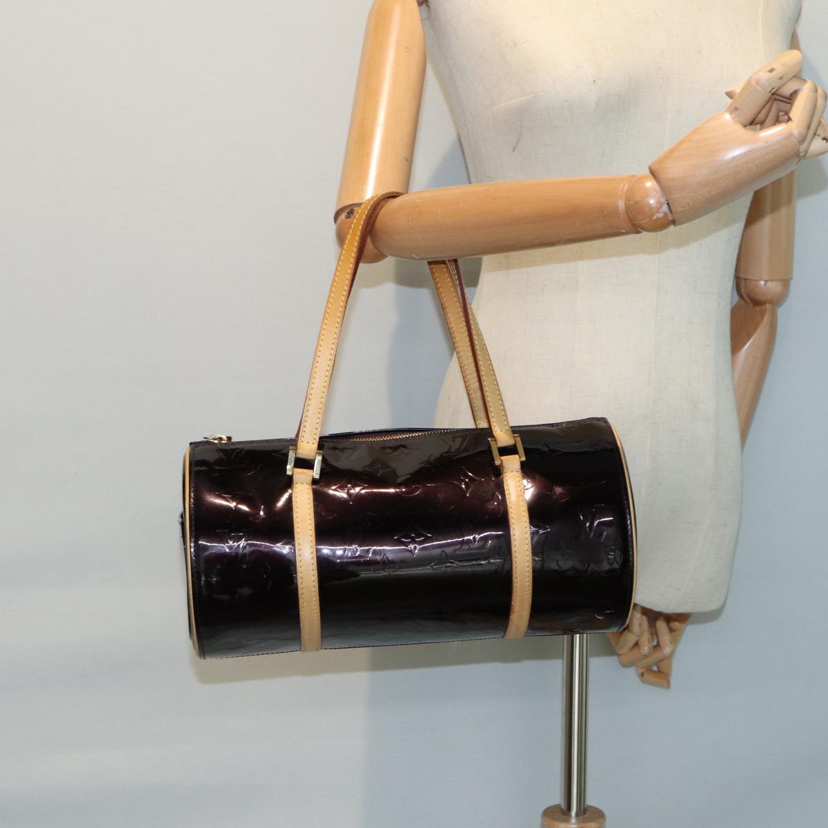 LOUIS VUITTON Bedford Handbag