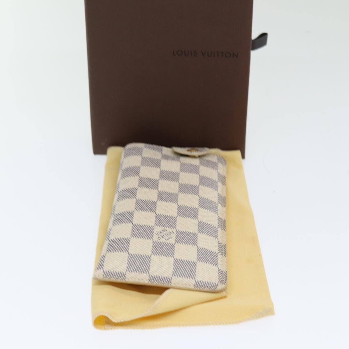 LOUIS VUITTON Etui à lunettes Jewelleryset