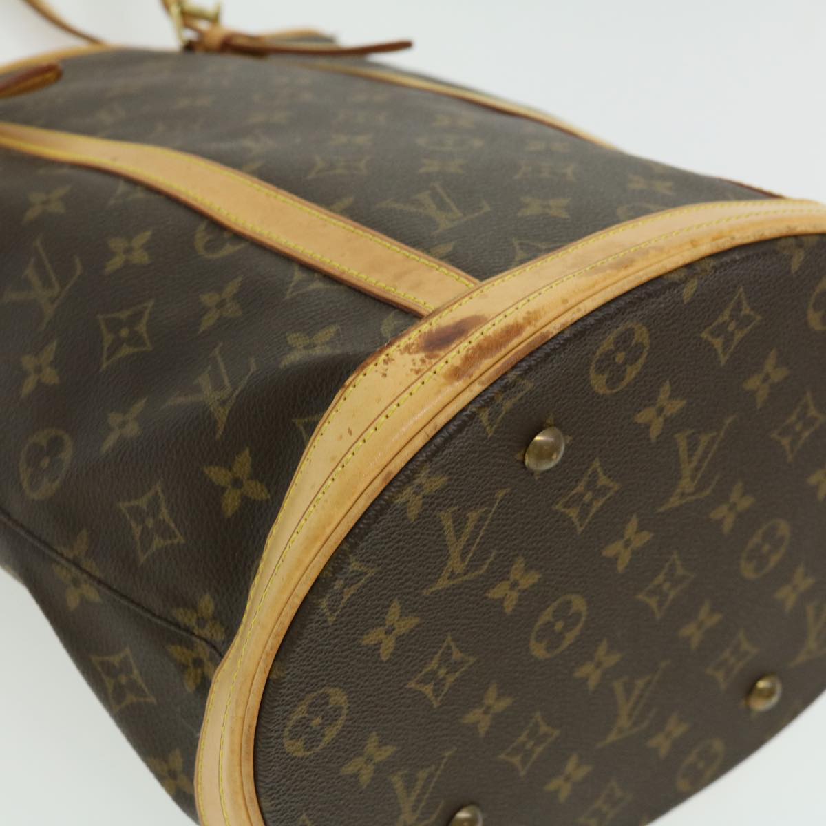 Louis Vuitton Bucket GM Shoulder Bag