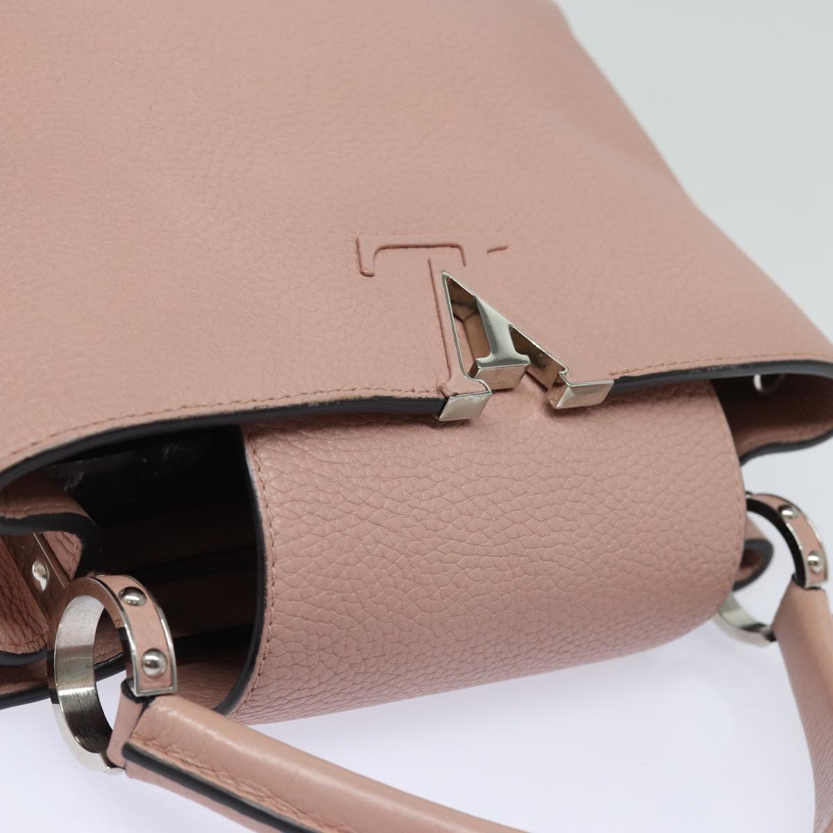 LOUIS VUITTON Capucines Handbag