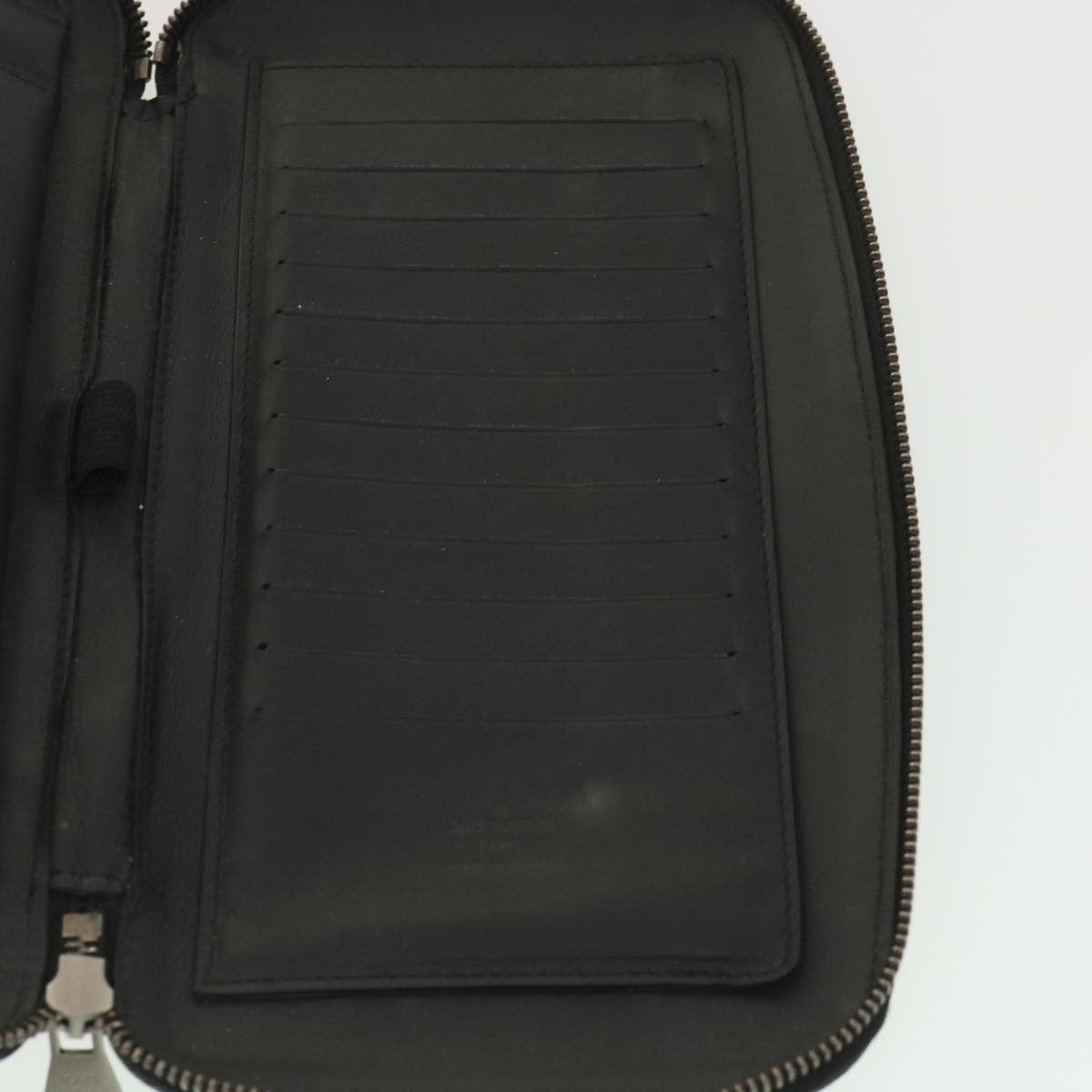 Louis Vuitton Black Leather Zippy wallet wallet accessories