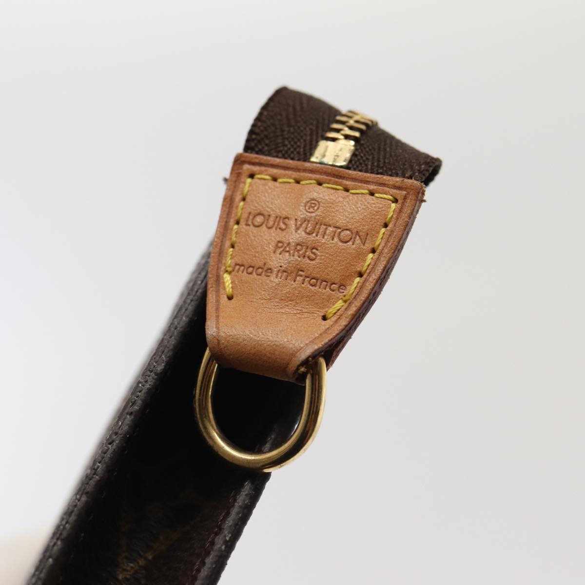 LOUIS VUITTON Bucket Clutch Bag