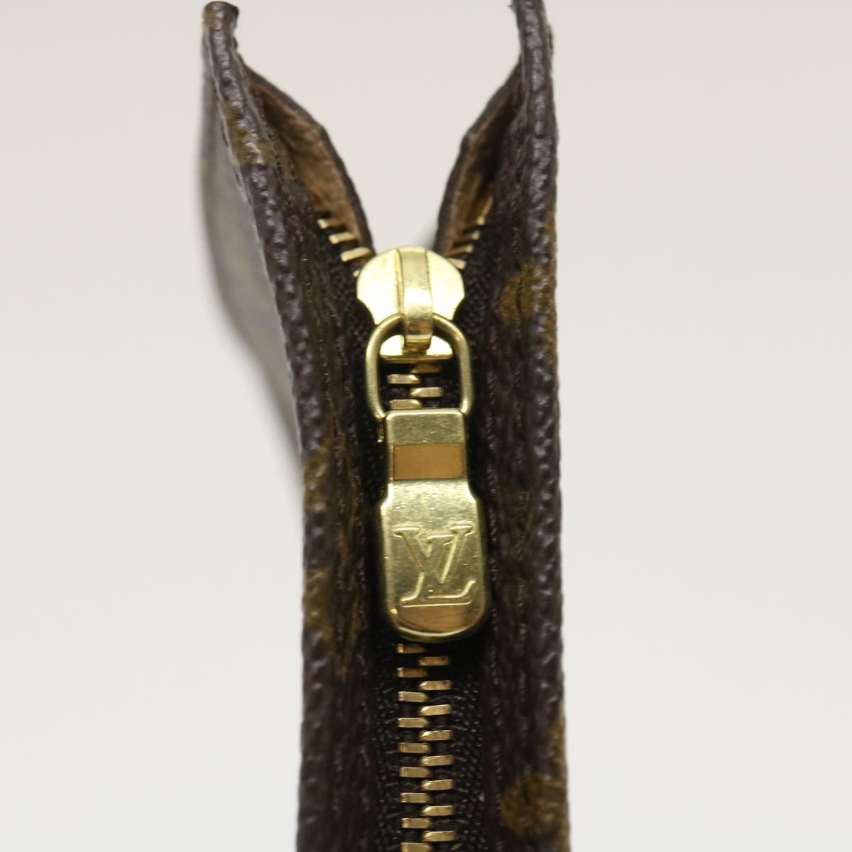 Louis Vuitton Bucket PM Shoulder Bag