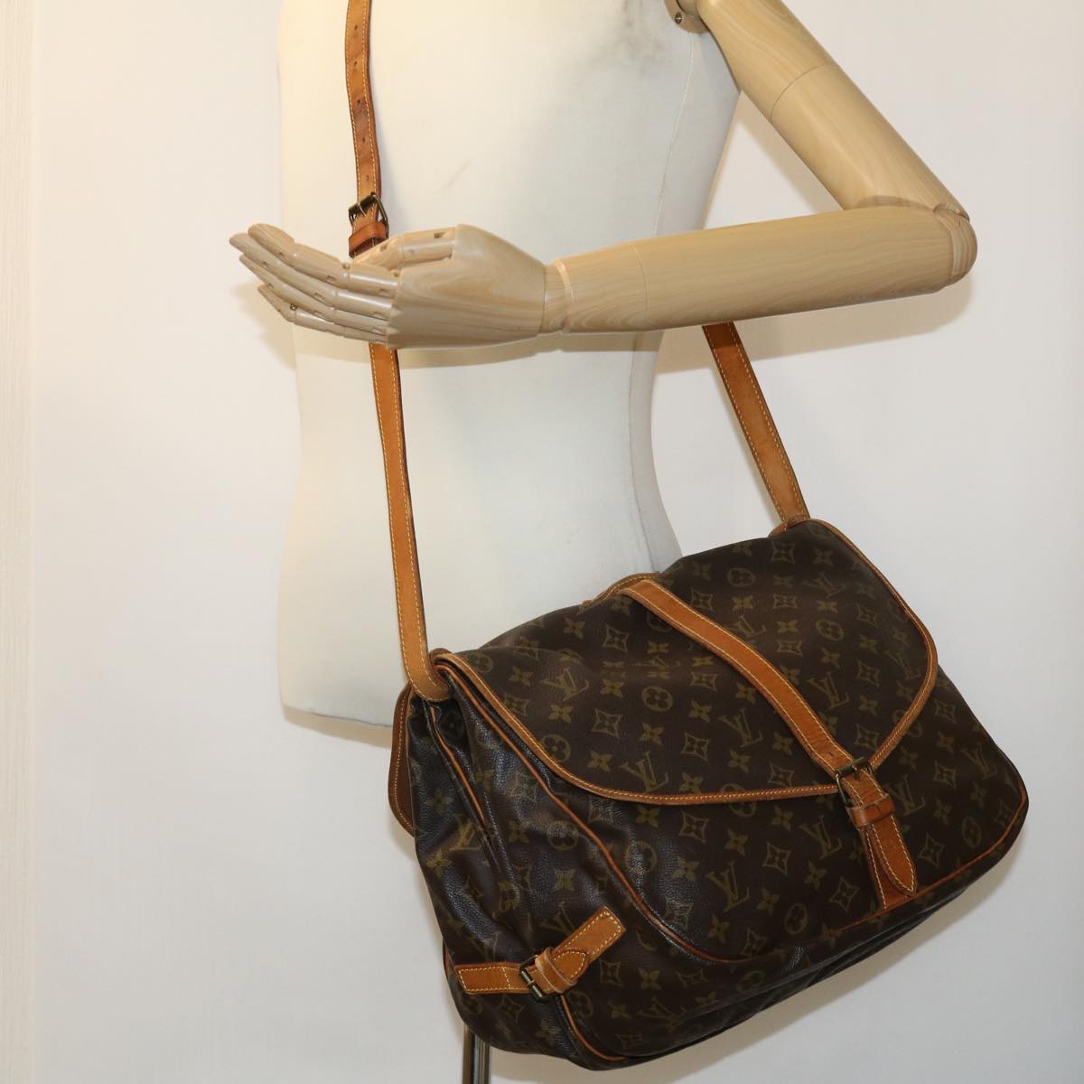 Louis Vuitton Brown Canvas Saumur 35 shoulder bag