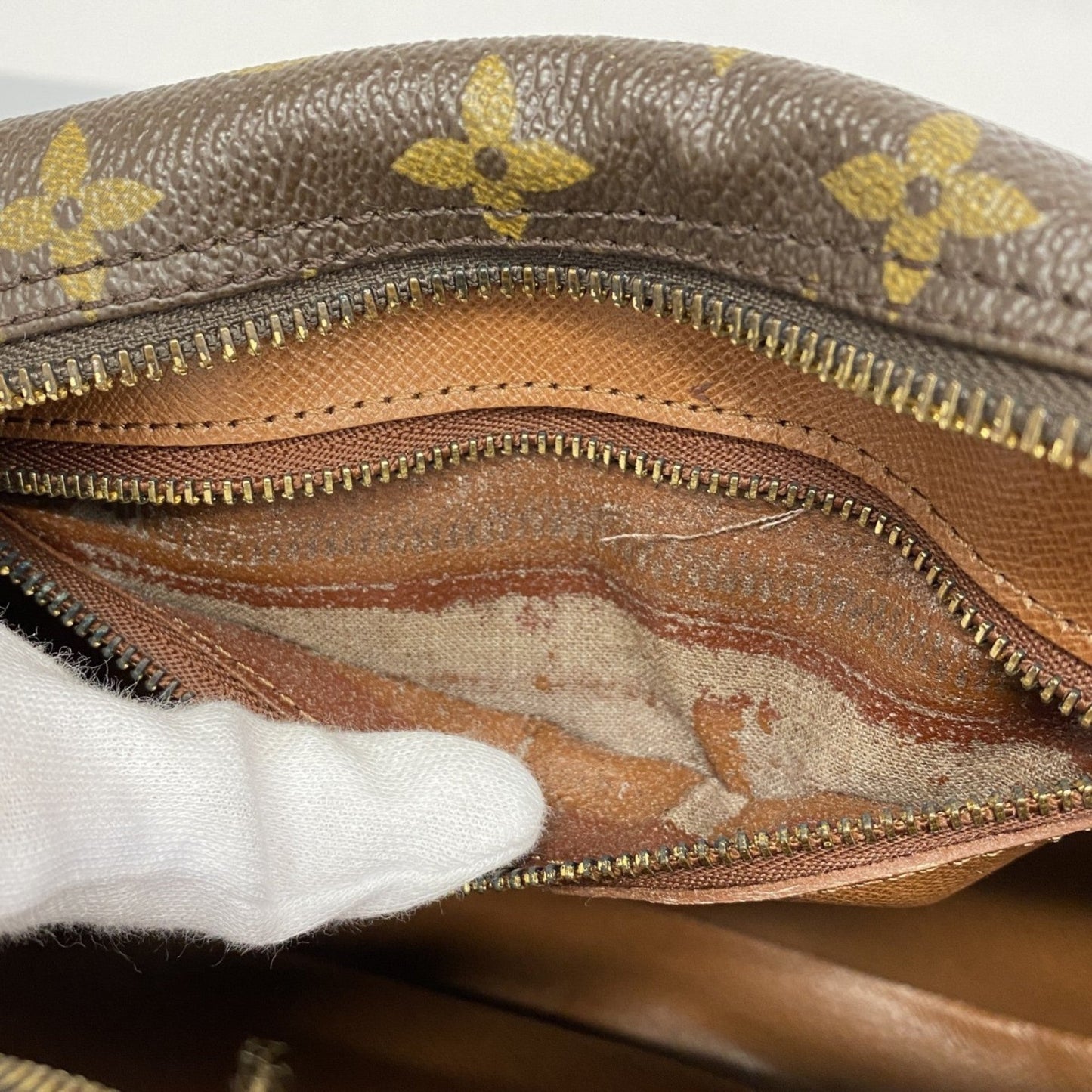 Louis Vuitton  Shoulder Bag