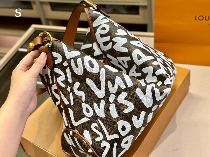 Alice bags - Louis Vuittons  - 15055