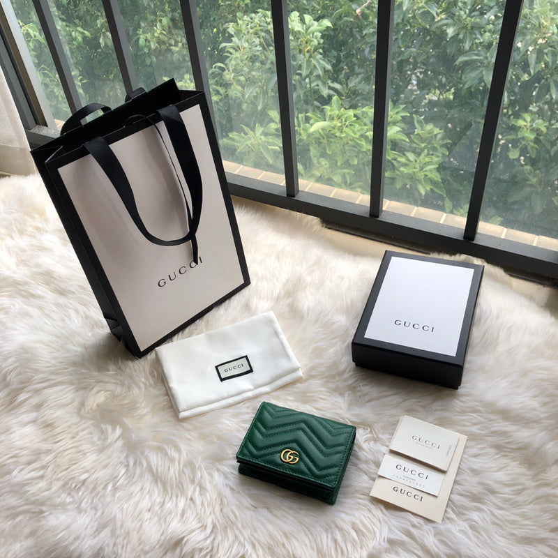 Gucci   Luxury Bags  932
