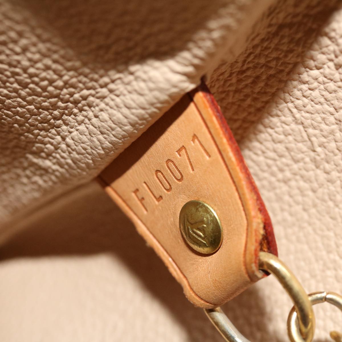 Louis Vuitton Bucket GM Shoulder Bag