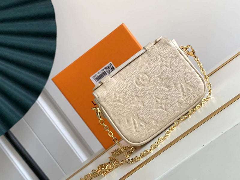 Alice bags- Louis Vuittons  - 16769