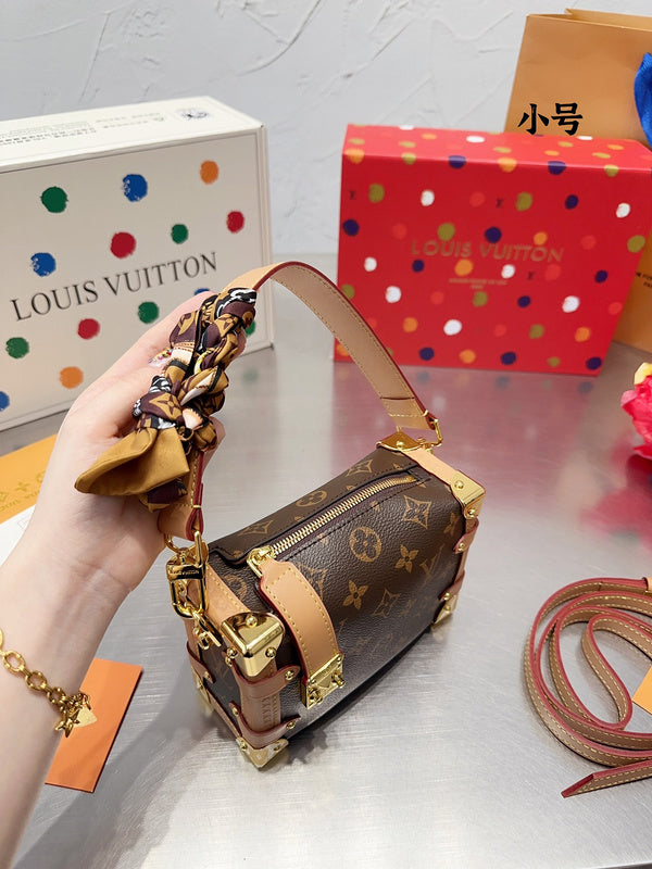 Alice bags - Louis Vuittons  - 14950