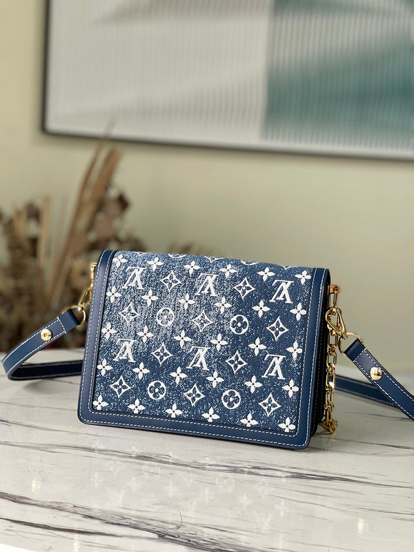 Alice Bags- Louis Vuittons  - 16273