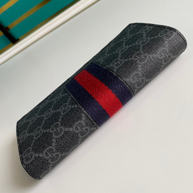Gucci   Luxury Bags  944