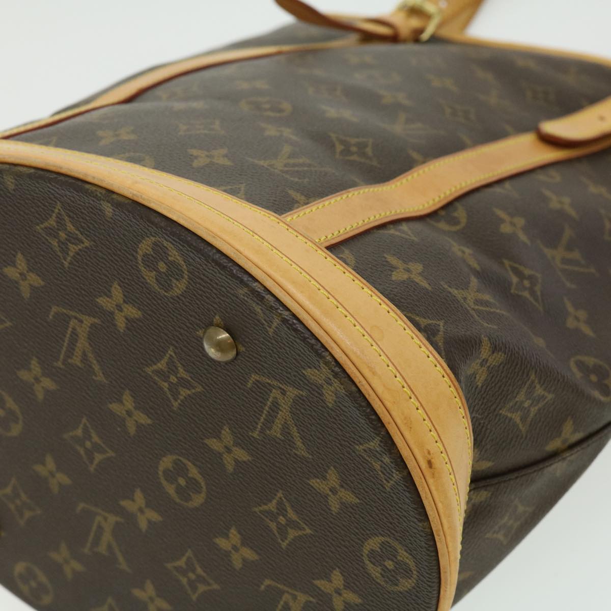 Louis Vuitton Bucket GM Shoulder Bag