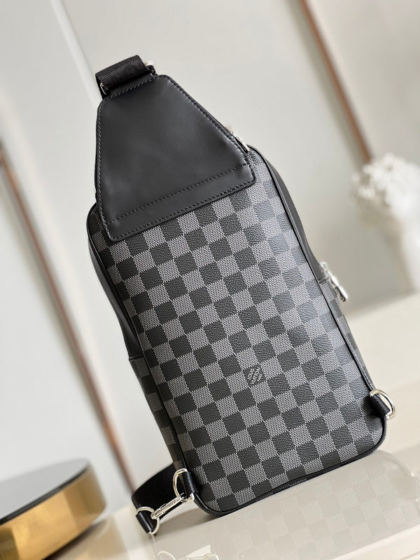 Alice Bags- Louis Vuittons  - 16265