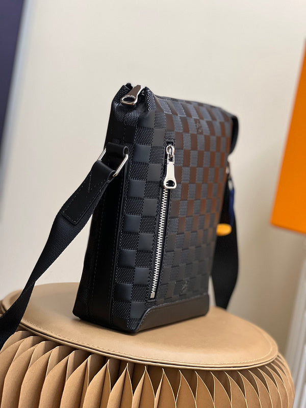 Alice Bags- Louis Vuittons  - 16141