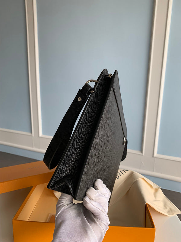 Alice Bags- Louis Vuittons  - 16096