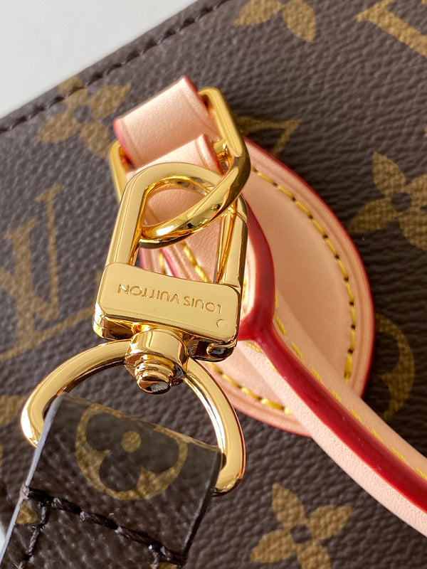 Alice  Bags- Louis Vuittons  - 16302