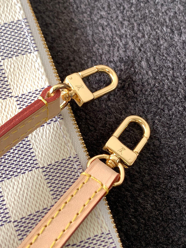 Alice Bags- Louis Vuittons  - 16295